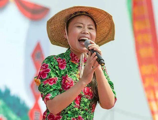 皇冠信用網登2代理
_山东网红“草帽姐”自曝患肝纤维化终生无法康复皇冠信用網登2代理
，劝粉丝不要经常生气，专家提醒